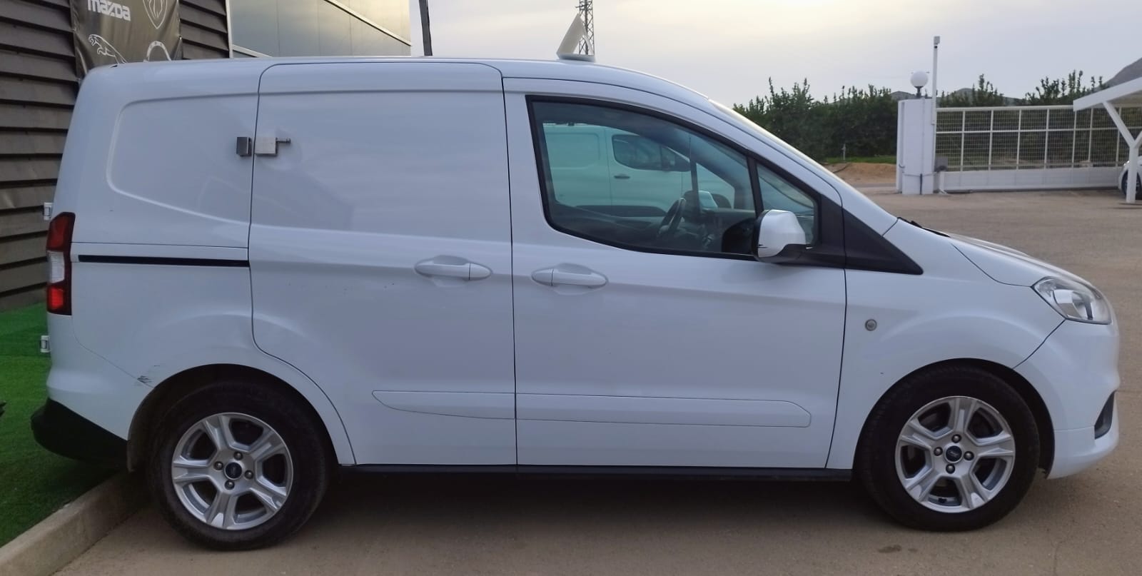 Ford Transit Courier